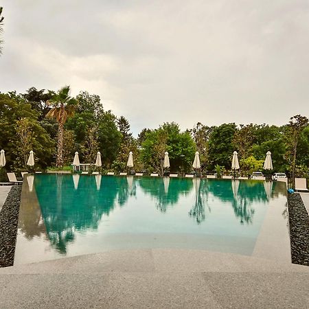 Sea Flats With Parking And Pool In Azur Residence セインツ・コンスタンティン＆ヘレナ エクステリア 写真