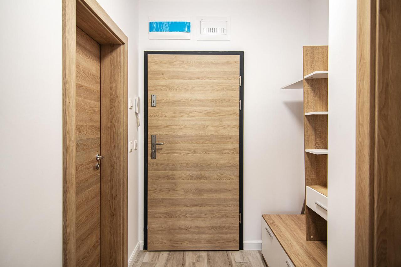 Sea Flats With Parking And Pool In Azur Residence セインツ・コンスタンティン＆ヘレナ エクステリア 写真