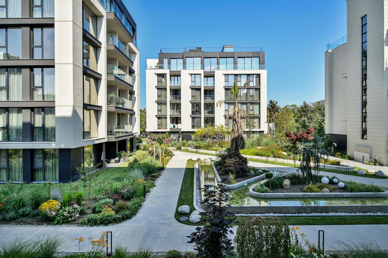 Sea Flats With Parking And Pool In Azur Residence セインツ・コンスタンティン＆ヘレナ エクステリア 写真
