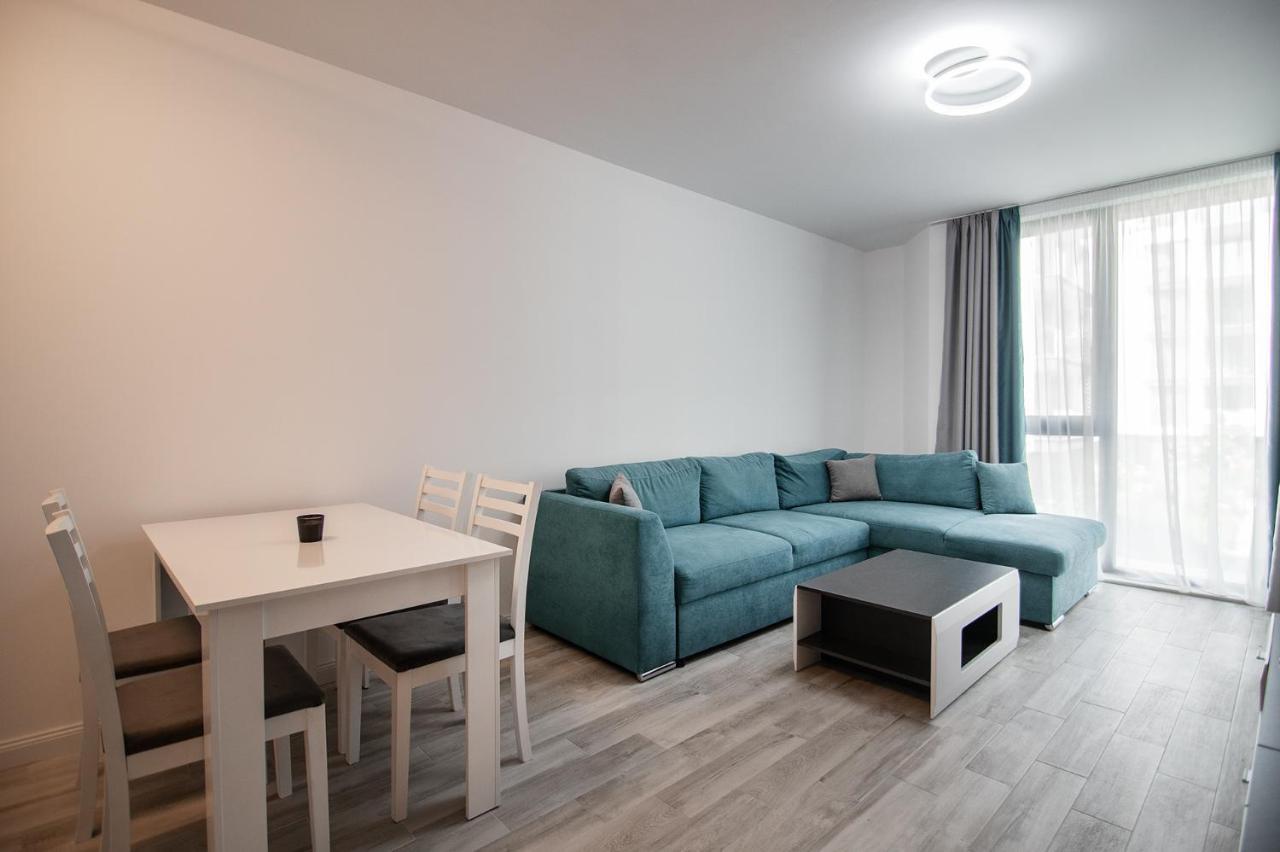 Sea Flats With Parking And Pool In Azur Residence セインツ・コンスタンティン＆ヘレナ エクステリア 写真