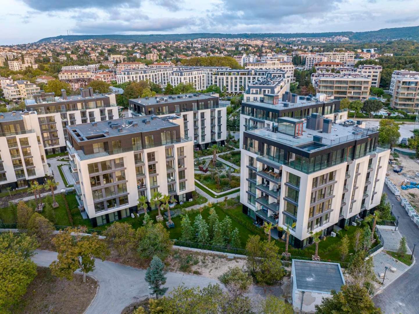 Sea Flats With Parking And Pool In Azur Residence セインツ・コンスタンティン＆ヘレナ エクステリア 写真